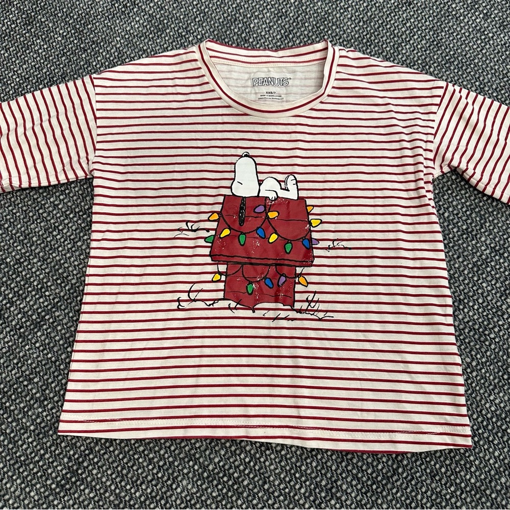 Peanuts Top